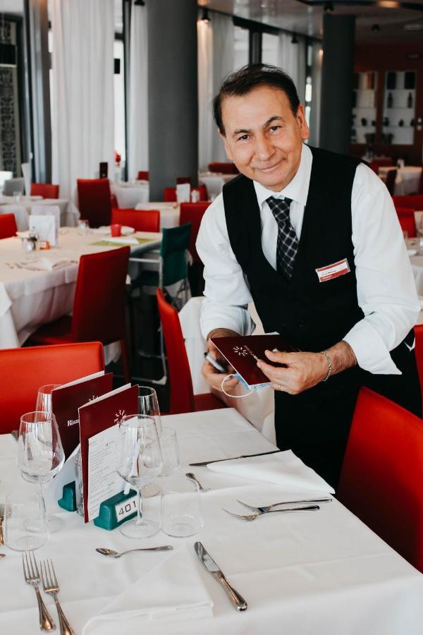 Adlon Hotel 4*